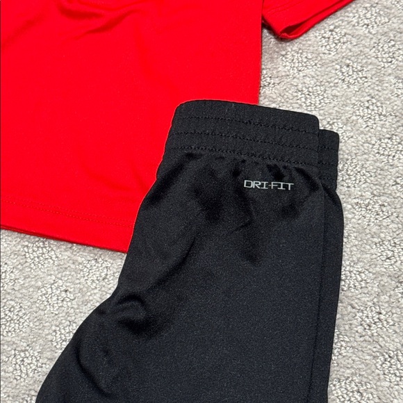 Nike Dri-Fit Set - Picture 4 of 6